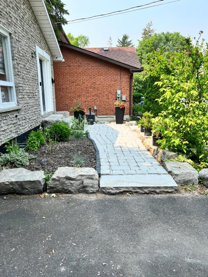 Furnished Family Home Near Toronto - Great Location Game Room - Backyard - Parking & Self Checkin Pickering Exterior photo